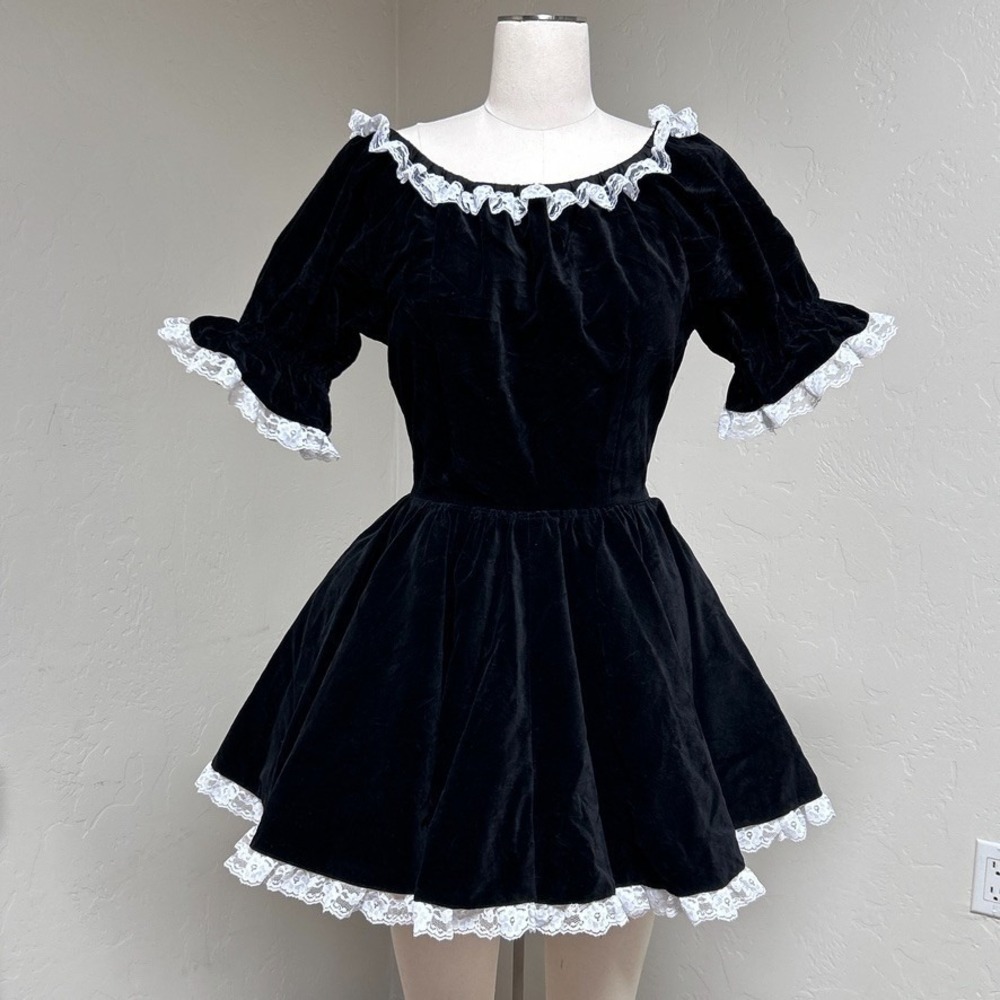 Vtg Black Velvet Mini Dress S Lace Gothic Victorian French Maid Ruffle Halloween